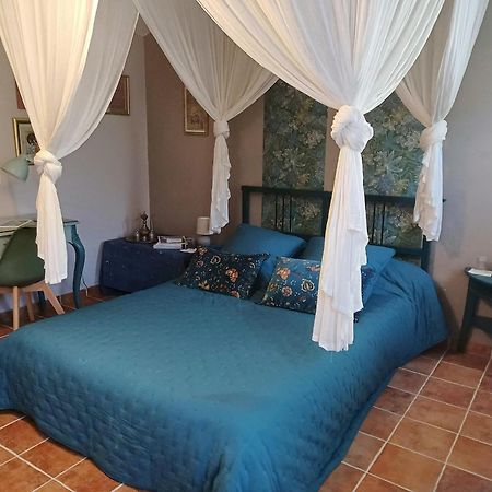 Correns Une Chambre En Provence מראה חיצוני תמונה