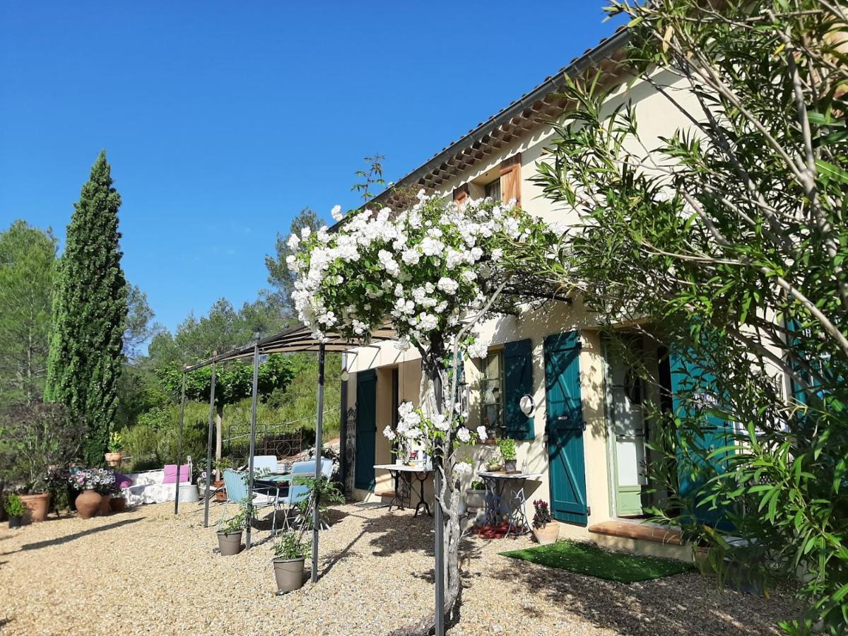 Correns Une Chambre En Provence מראה חיצוני תמונה
